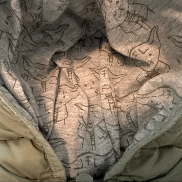 Gap Baby | Yoda - Star Wars Puffer Jacket - Sz 6/12 months - EUC - Picture 7 of 8